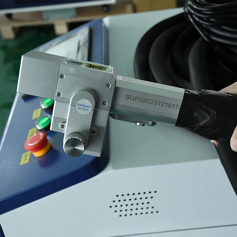 Cabeça de Limpeza a Laser Port - Industrial Laser Rust Remover avaliação e preço